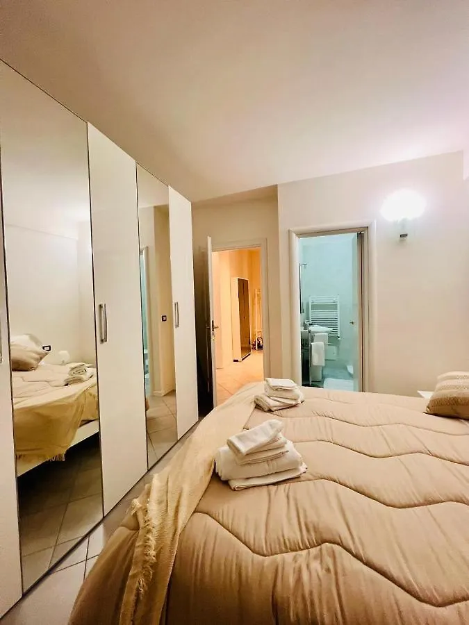 Glam Apartment Bardolino Lake View