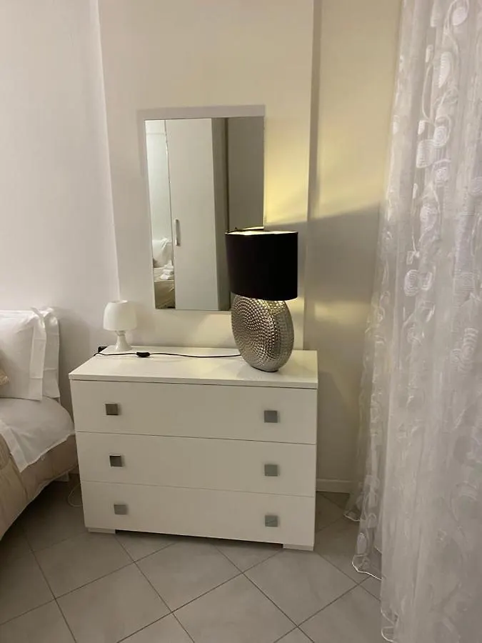 Glam Apartment Bardolino Lake View